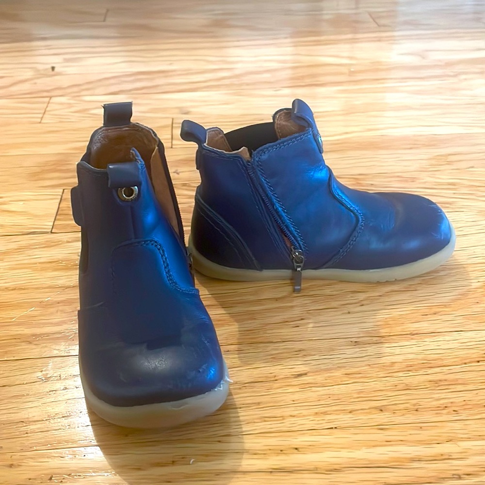 Bobux barefoot minimalist boots, kids US 7.5, UK 23
